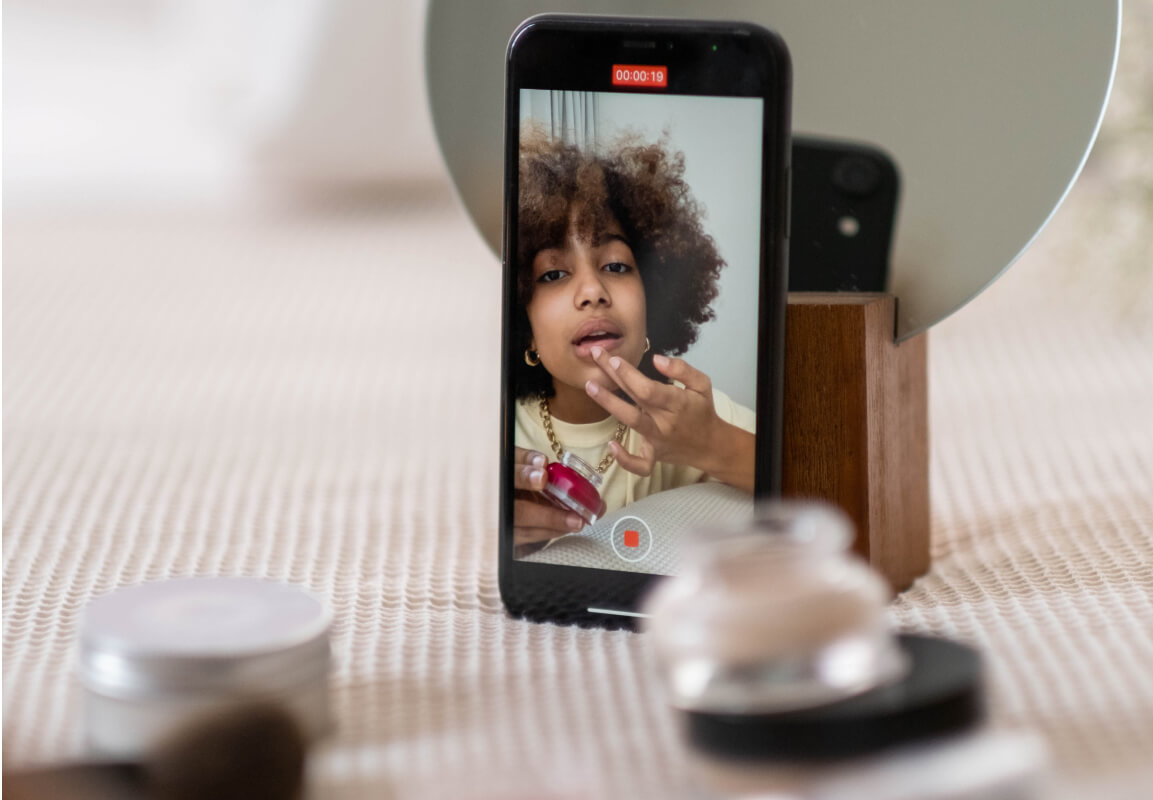 Drie virale beautytrends van TikTok voor de zomer van 2022